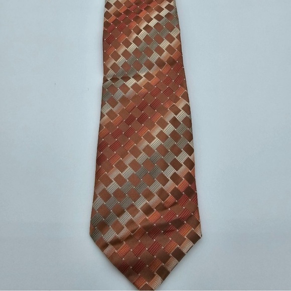 Kenneth Cole Reaction Men's Tie, 100% Silk, Hand made - Picture 4 of 7